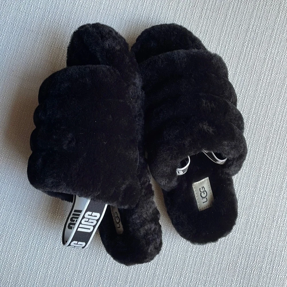 UGG K Fluff Yeah Slide Sandal - BLACK - BIG KIDS SIZE 6 / EU 38